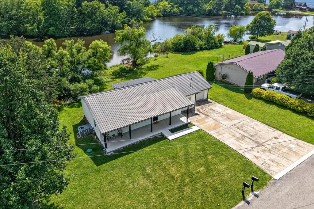 119 Vandy Circle Sparta TN 38583