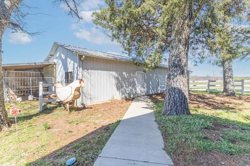 2484 Coles Ferry Pike Lebanon TN 37087