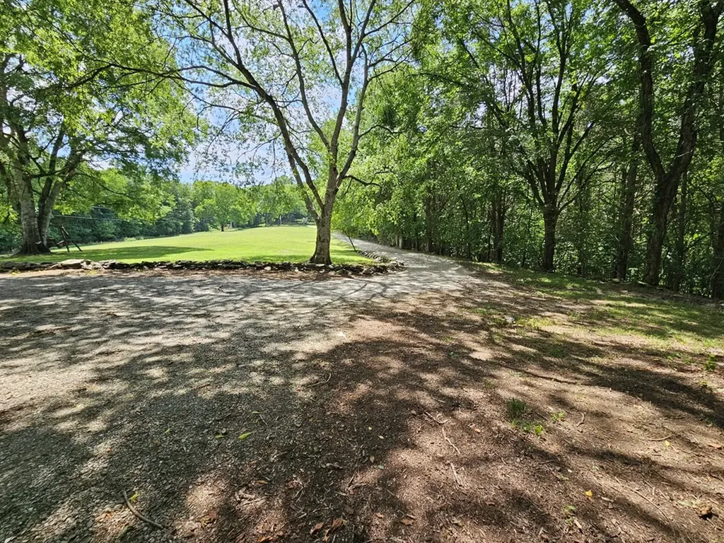 294 Lakeside Drive Carthage TN 37030-2324