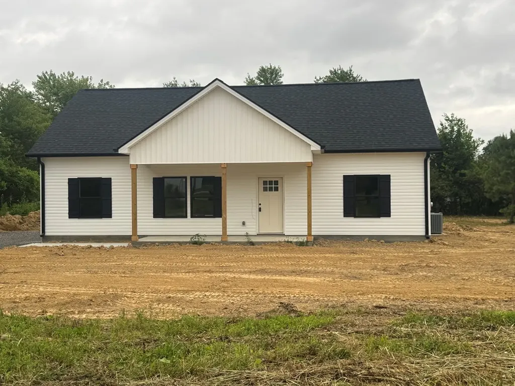 169 Arrowhead Drive Smithville TN 37166
