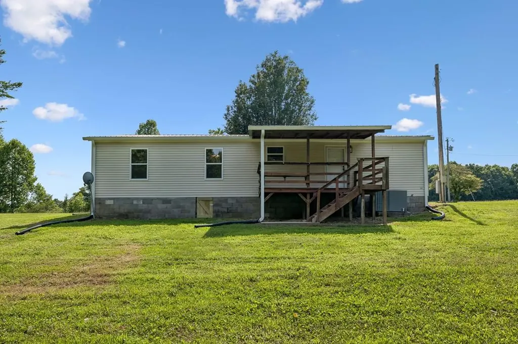 5219 Hancock Road Silver Point TN 38582-6131