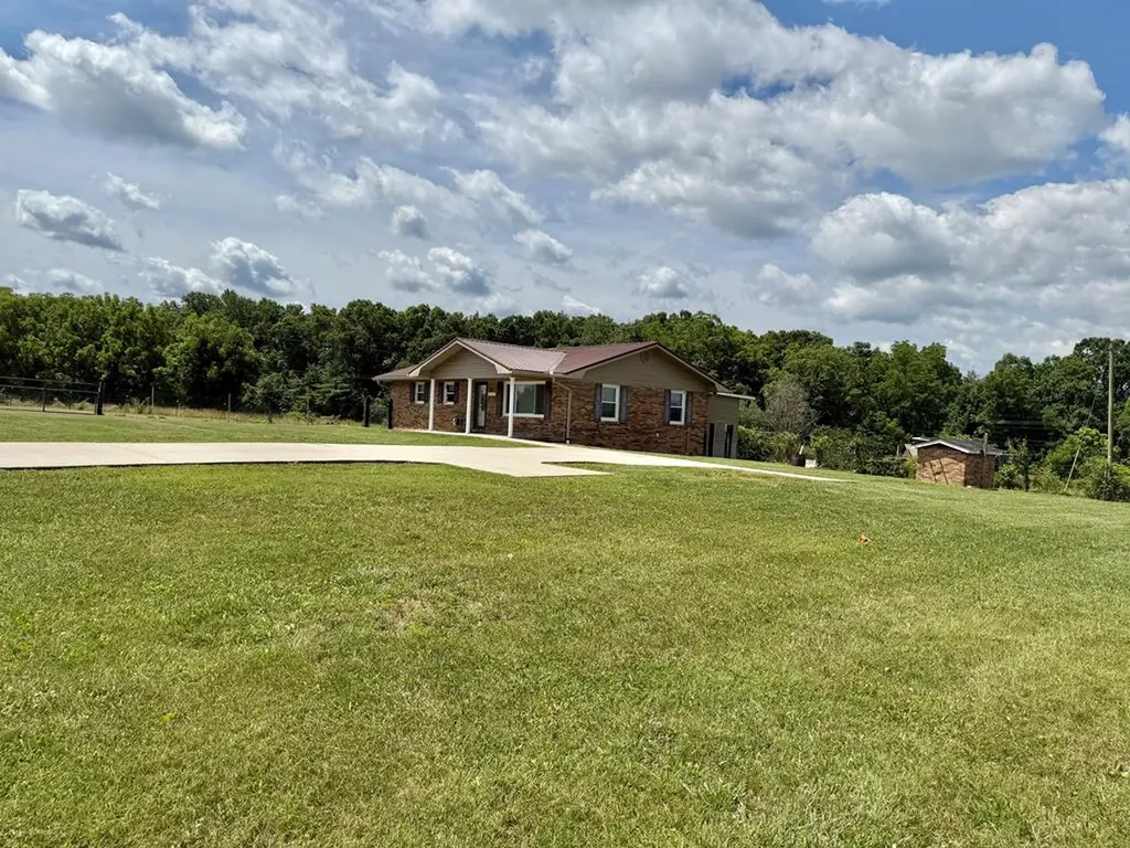 1589 Potato Farm Road Crossville TN 38571