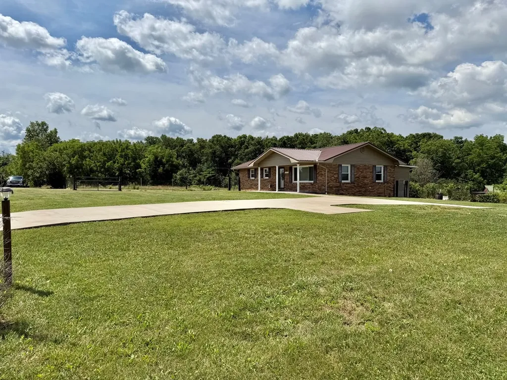 1589 Potato Farm Road Crossville TN 38571