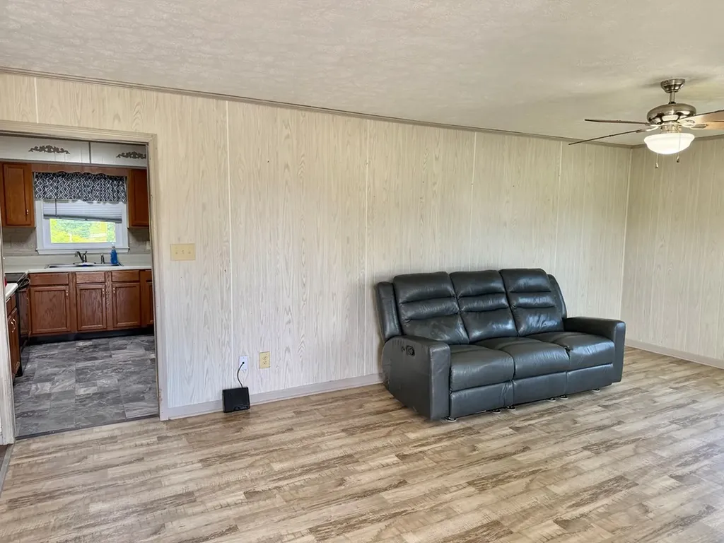 1589 Potato Farm Road Crossville TN 38571