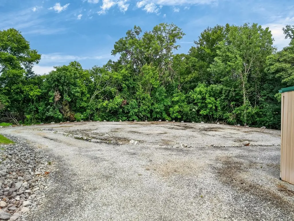 8515 Cookeville Boatdock Road Baxter TN 38506