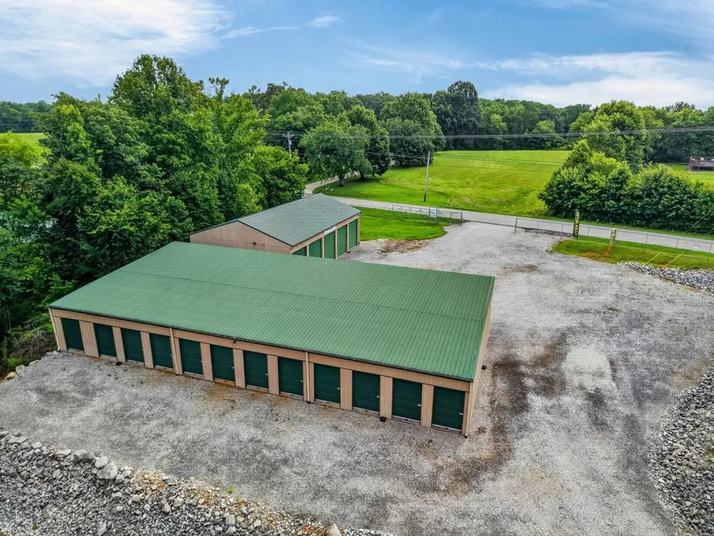 8515 Cookeville Boatdock Road Baxter TN 38506