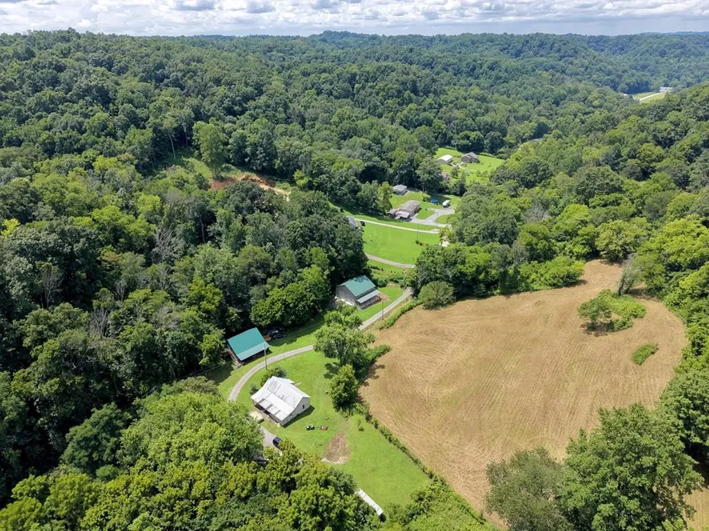 490 Ford Hollow Road Hartsville TN 37074