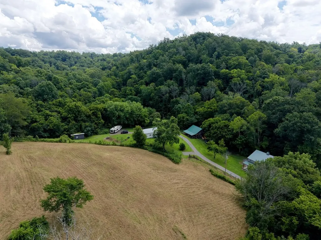 490 Ford Hollow Road Hartsville TN 37074
