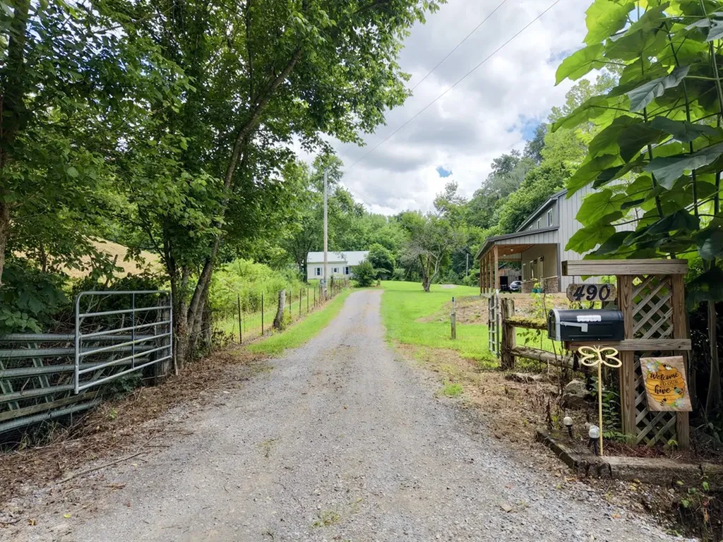 490 Ford Hollow Road Hartsville TN 37074