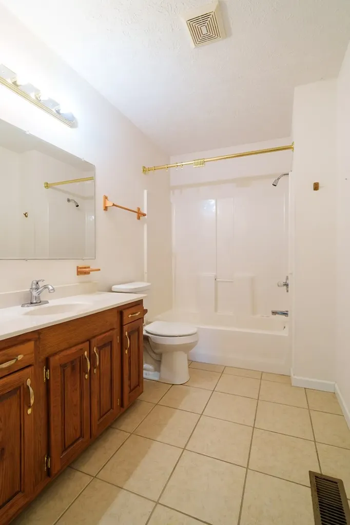 1051 Johnnie Bud Lane Cookeville TN 38501