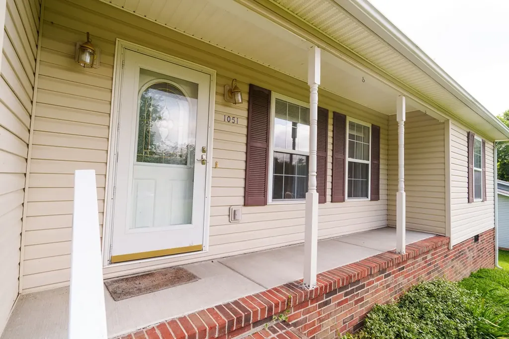 1051 Johnnie Bud Lane Cookeville TN 38501