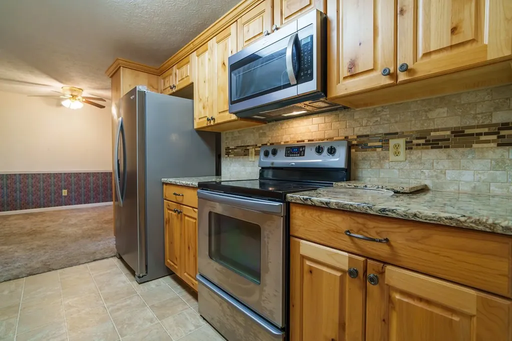 1051 Johnnie Bud Lane Cookeville TN 38501