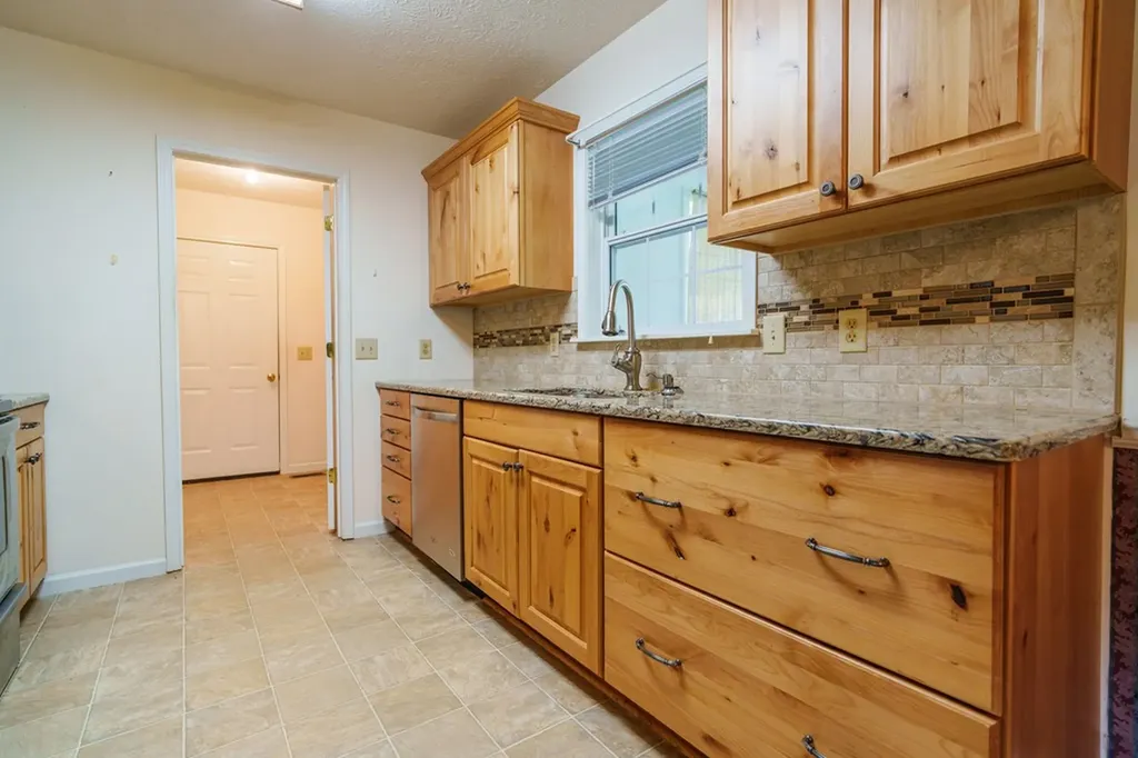 1051 Johnnie Bud Lane Cookeville TN 38501