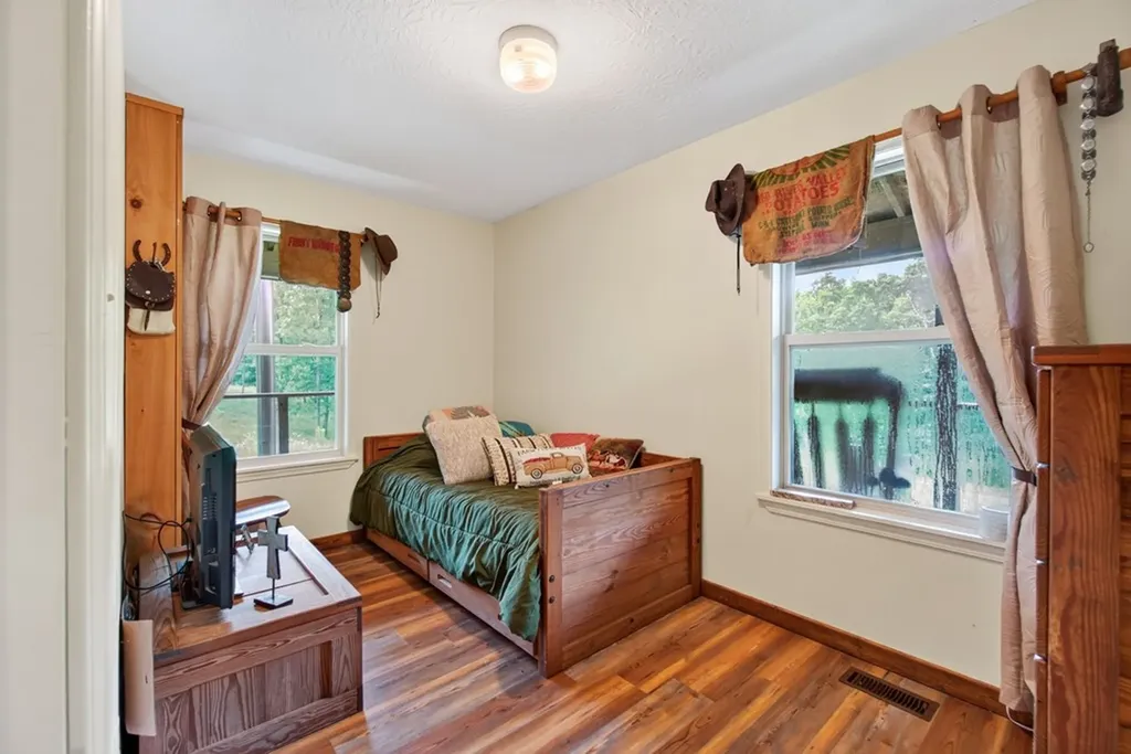 513 S 513 Valley Ridge Road Jamestown TN 38556