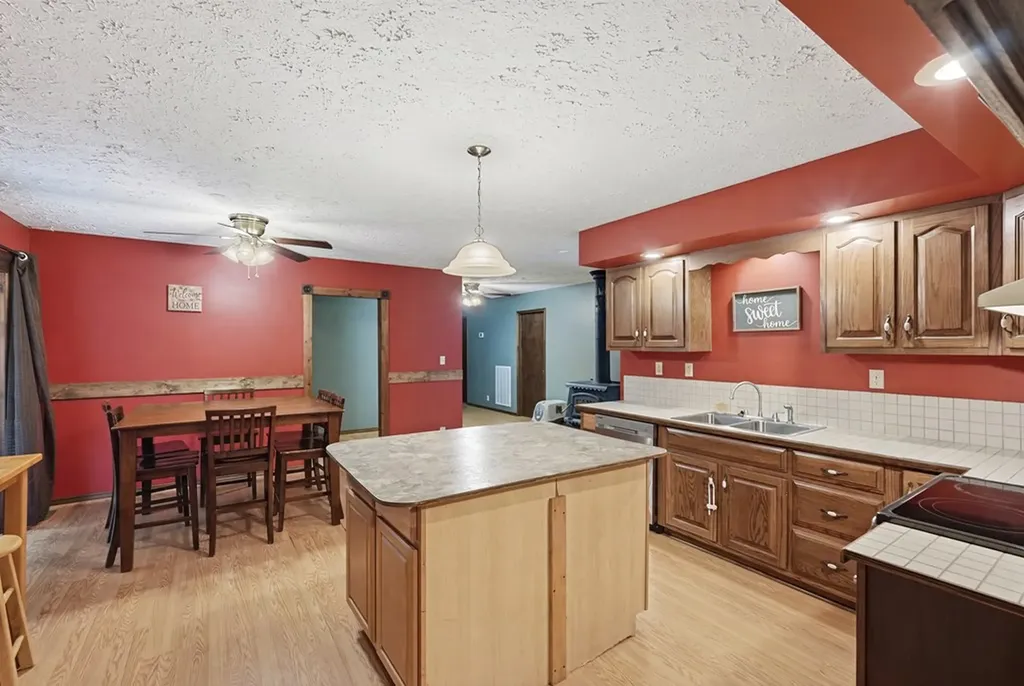 3291 Cumberland Lakes Drive Monterey TN 38574