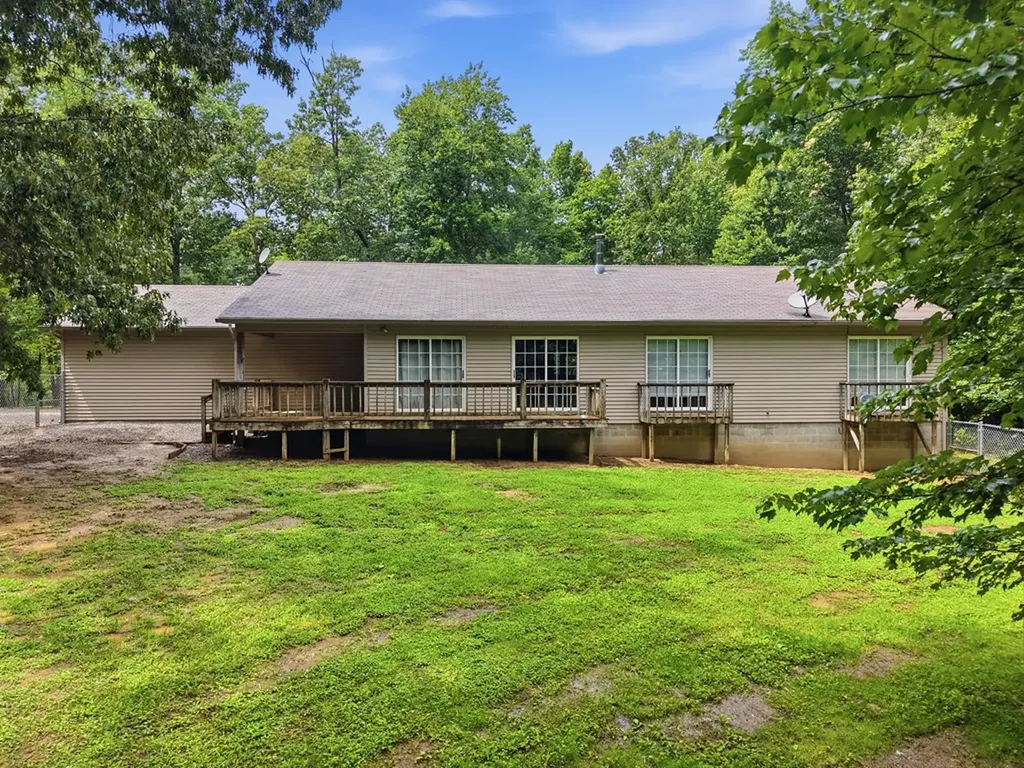 3291 Cumberland Lakes Drive Monterey TN 38574