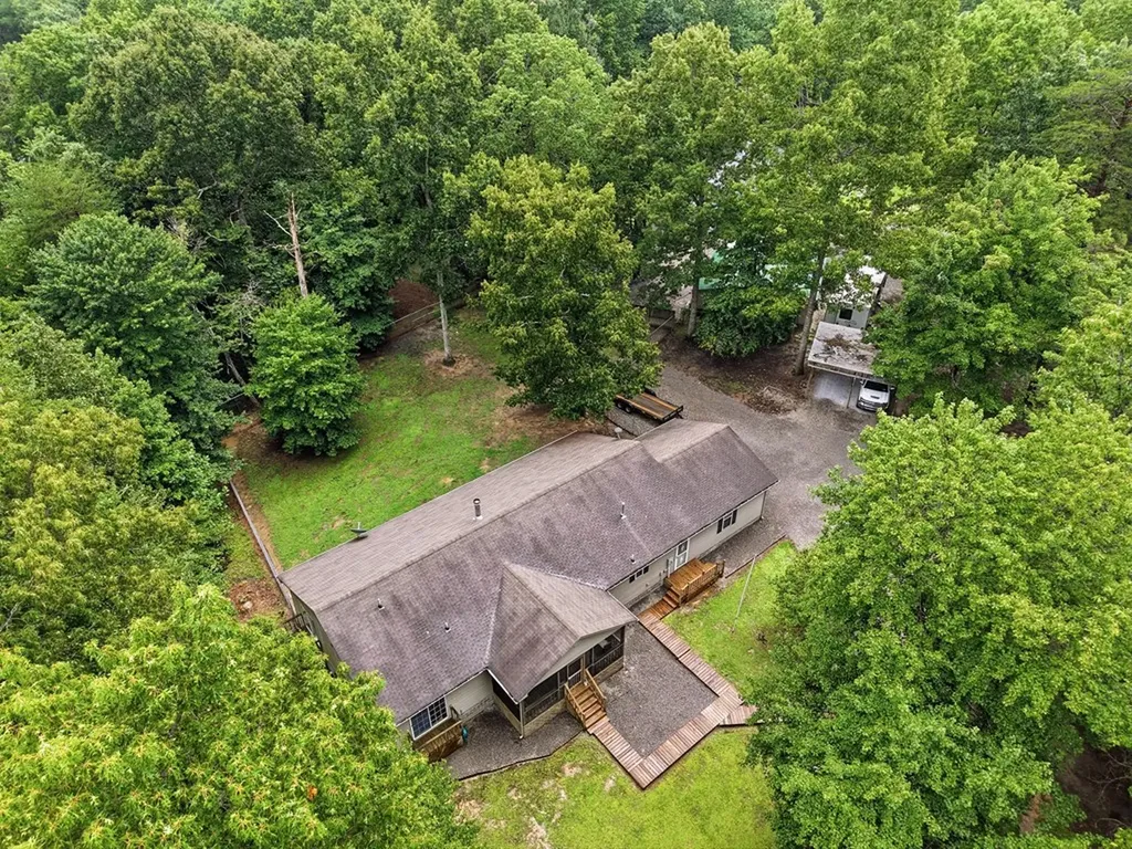 3291 Cumberland Lakes Drive Monterey TN 38574
