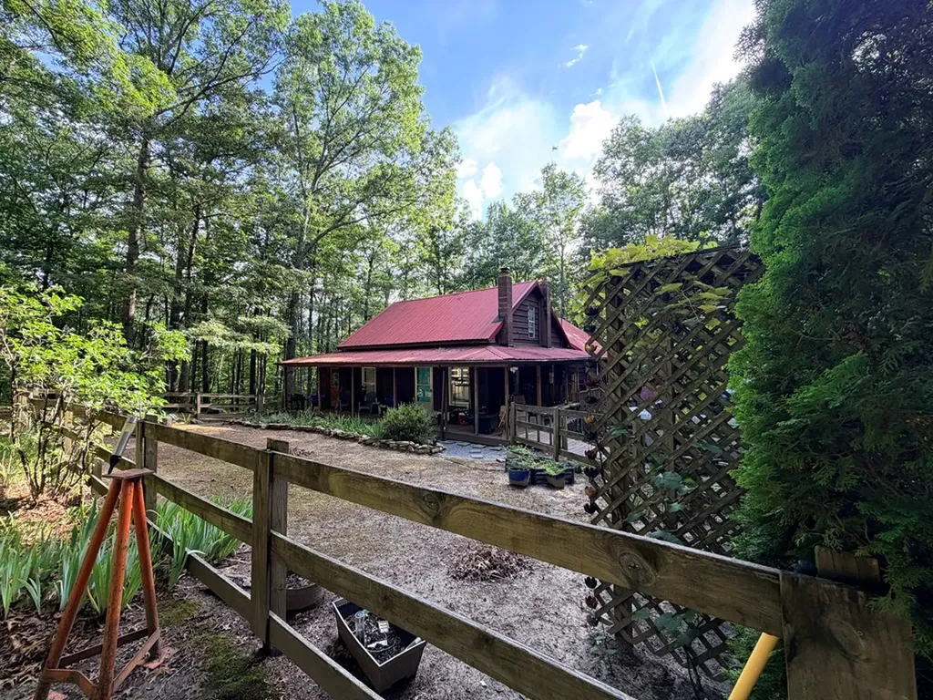360 Joe Barnett Road Jamestown TN 38556