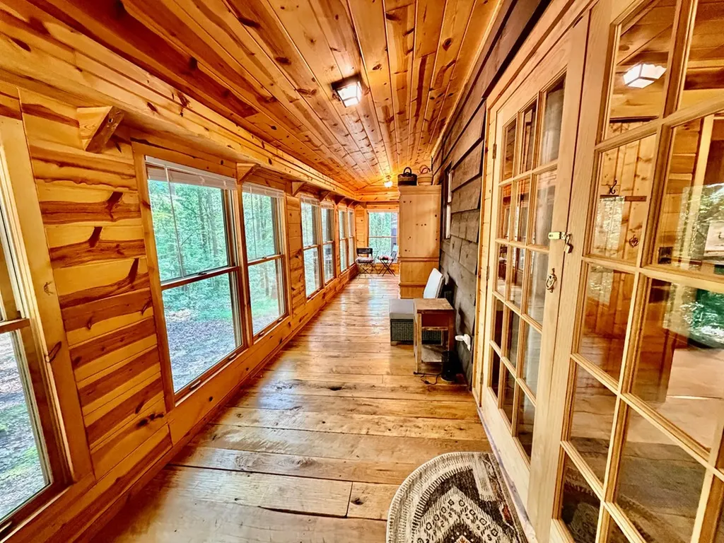 360 Joe Barnett Road Jamestown TN 38556