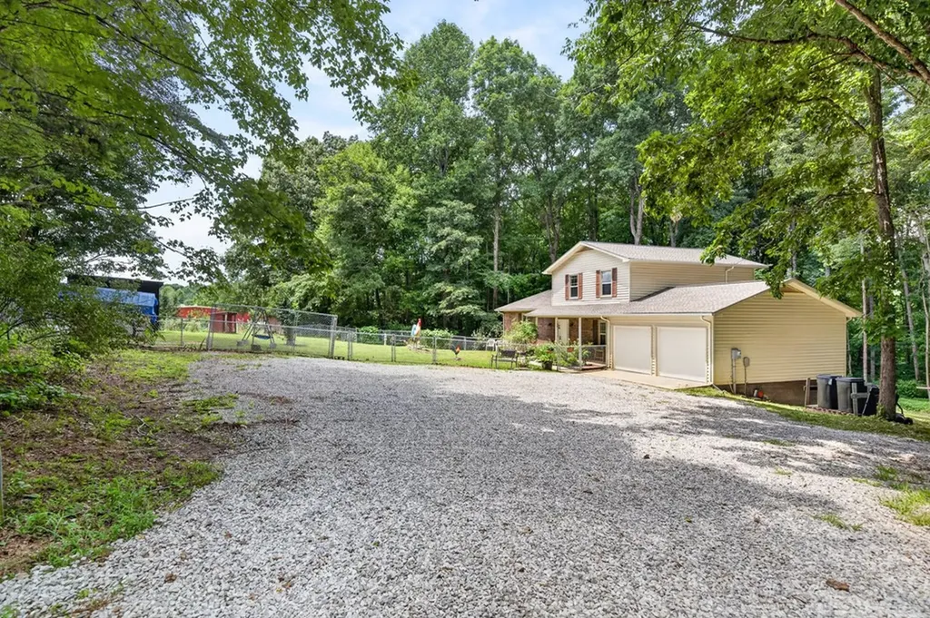 2647 Cummins Mill Road Cookeville TN 38501
