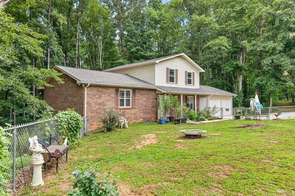 2647 Cummins Mill Road Cookeville TN 38501