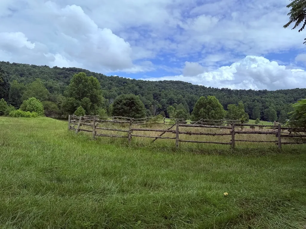 8499 Round Cove Road Sparta TN 38583