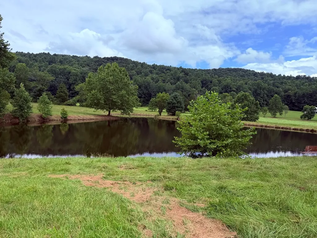 8499 Round Cove Road Sparta TN 38583