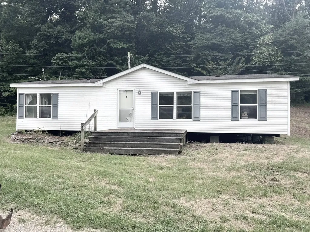 8499 Round Cove Road Sparta TN 38583