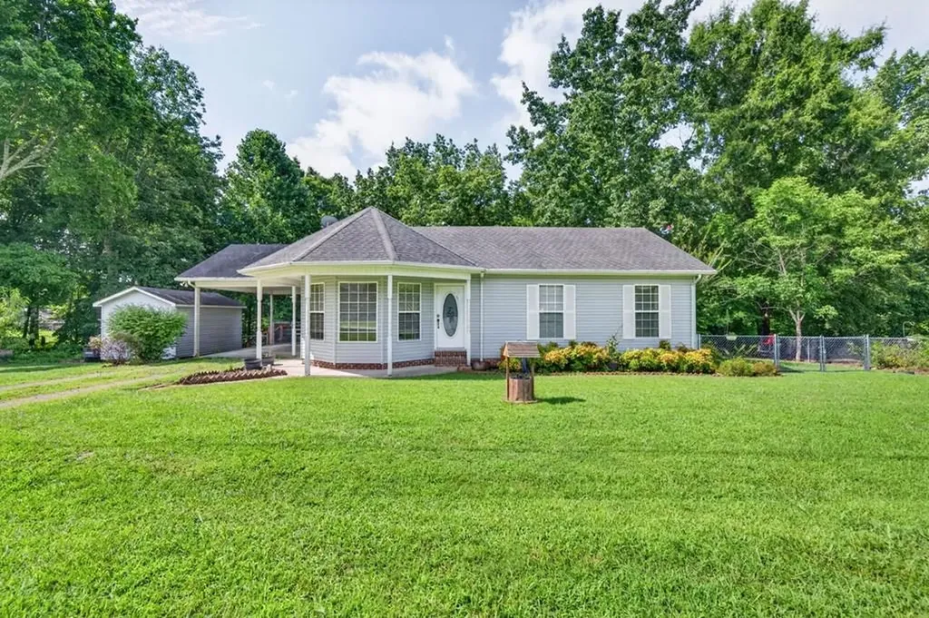 199 Moore Lane Dowelltown TN 37059