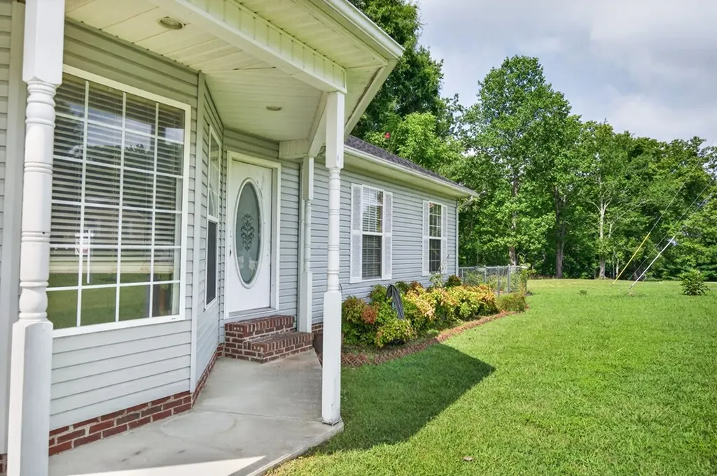 199 Moore Lane Dowelltown TN 37059
