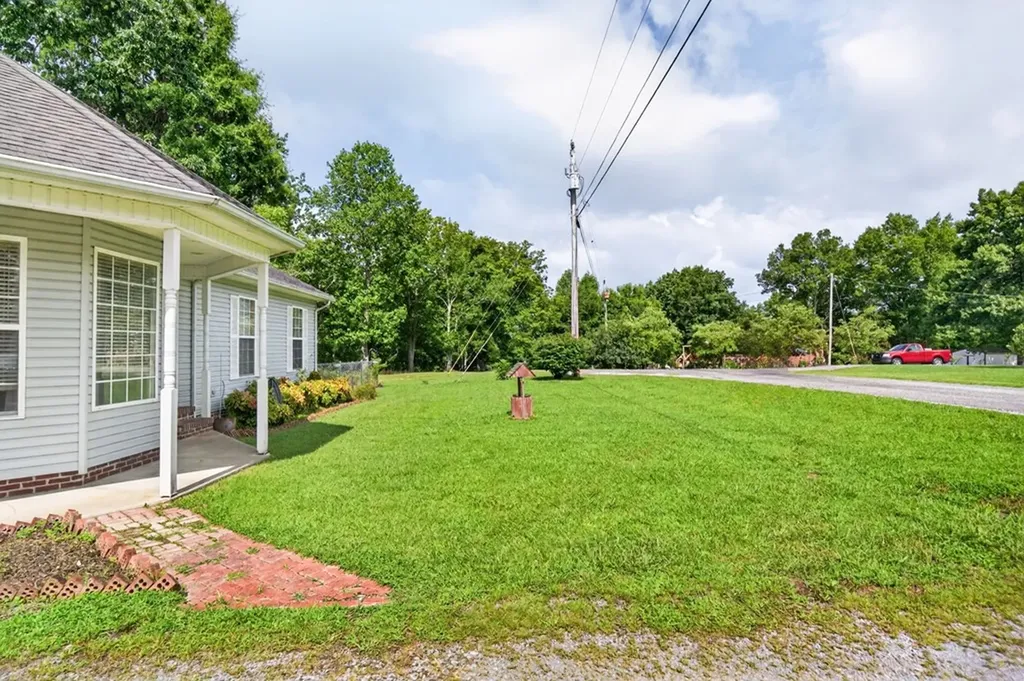 199 Moore Lane Dowelltown TN 37059