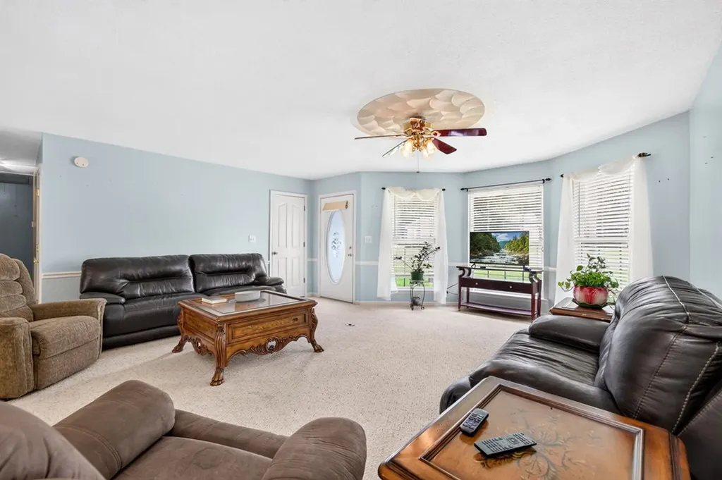 199 Moore Lane Dowelltown TN 37059