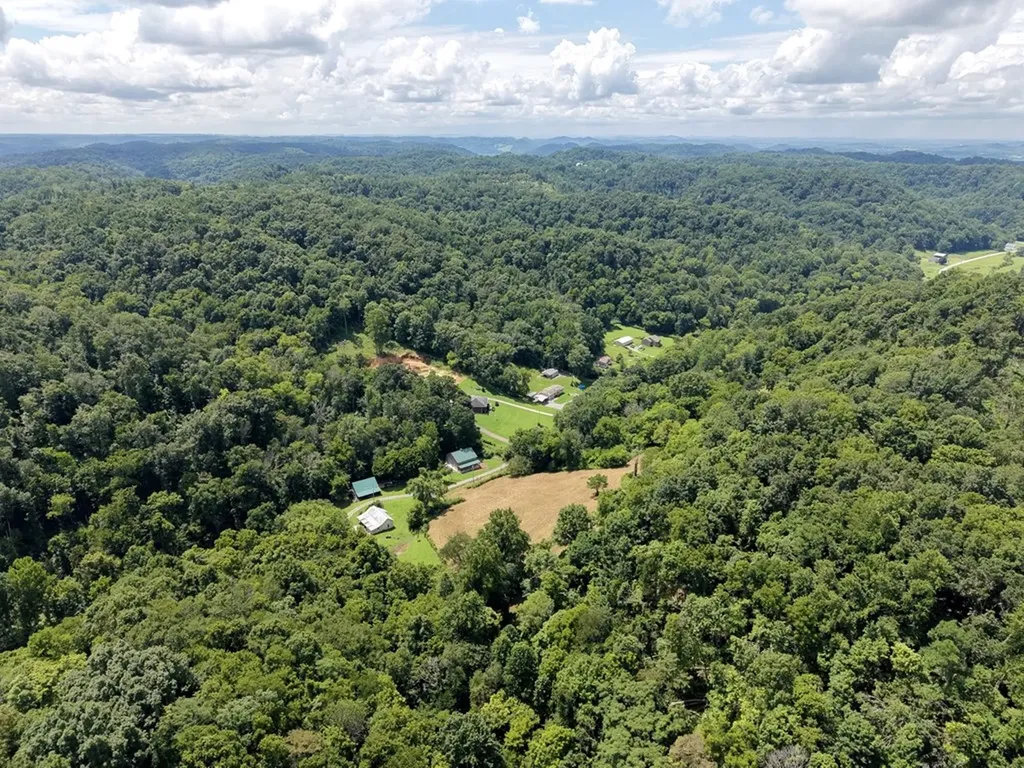 490 Ford Hollow Road Hartsville TN 37074