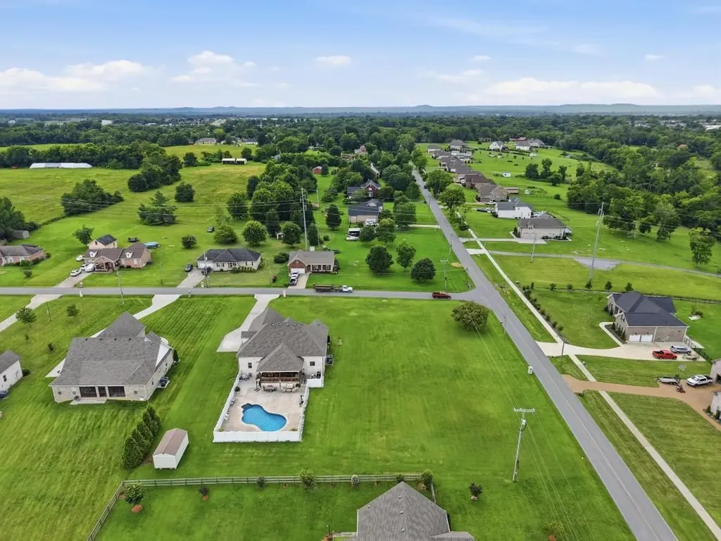 351 Drivers Lane Gallatin TN 37066