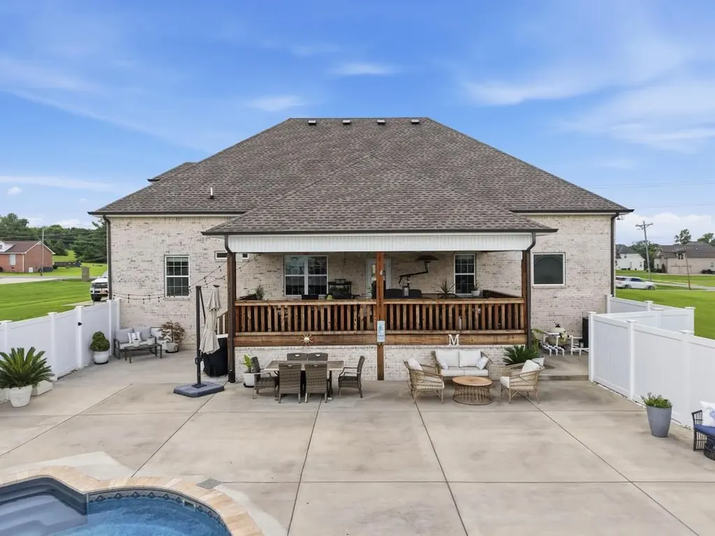 351 Drivers Lane Gallatin TN 37066