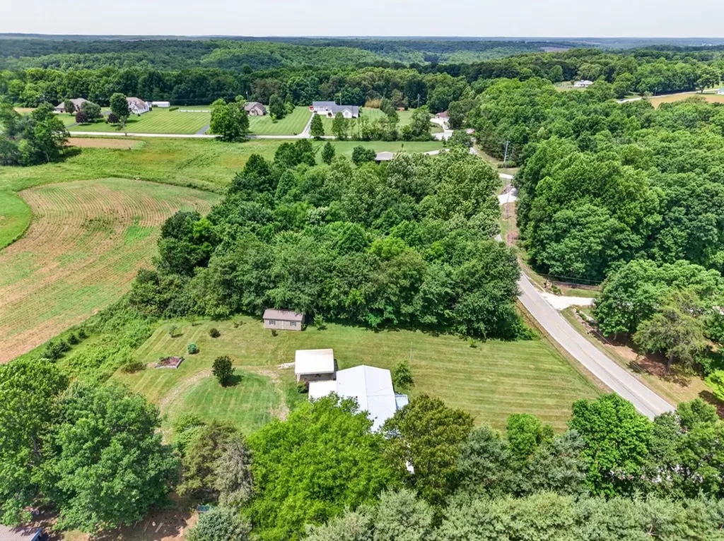 1513 Earl Jones Road Crossville TN 38555