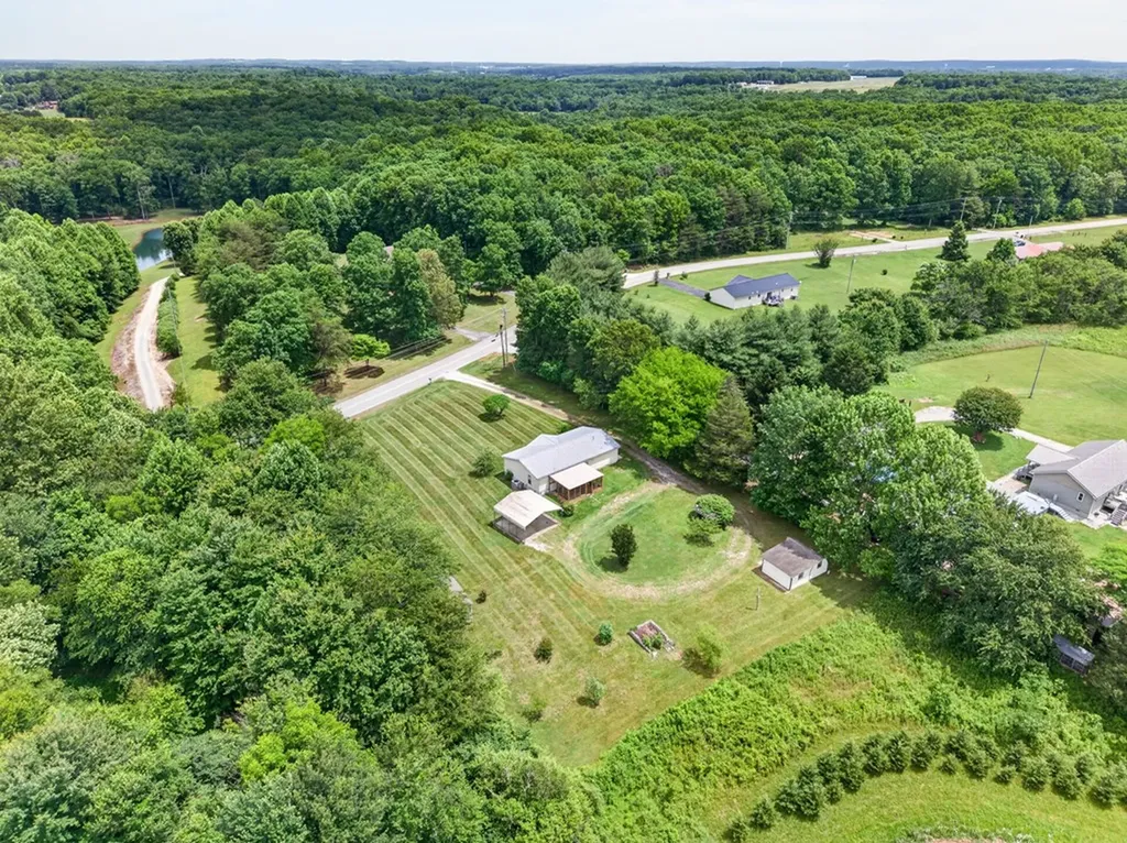 1513 Earl Jones Road Crossville TN 38555