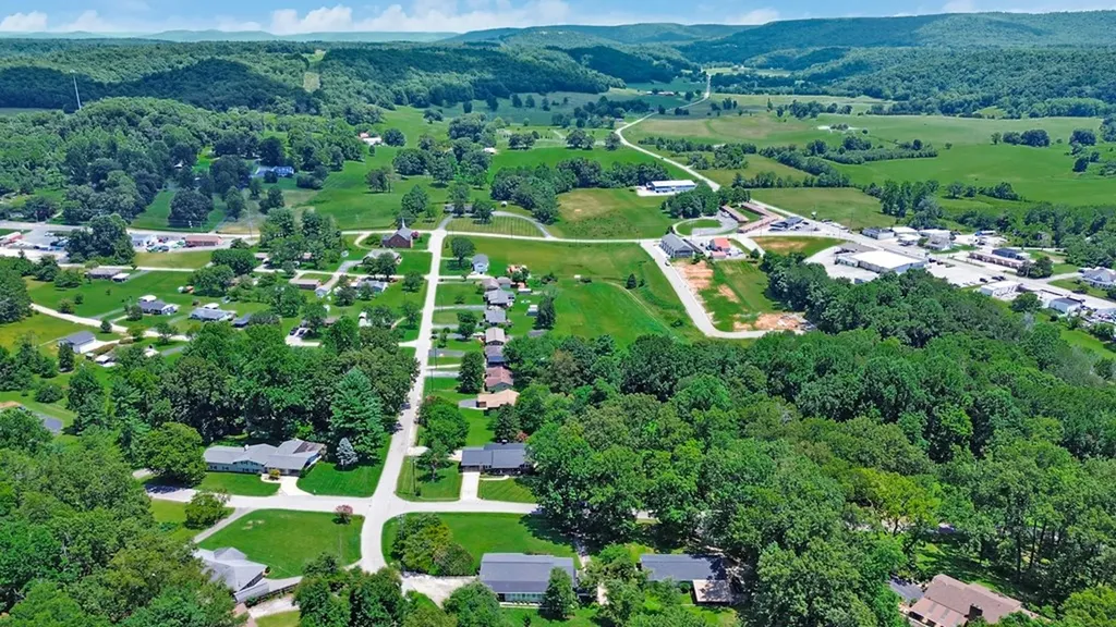 335 Woodland Street Livingston TN 38570