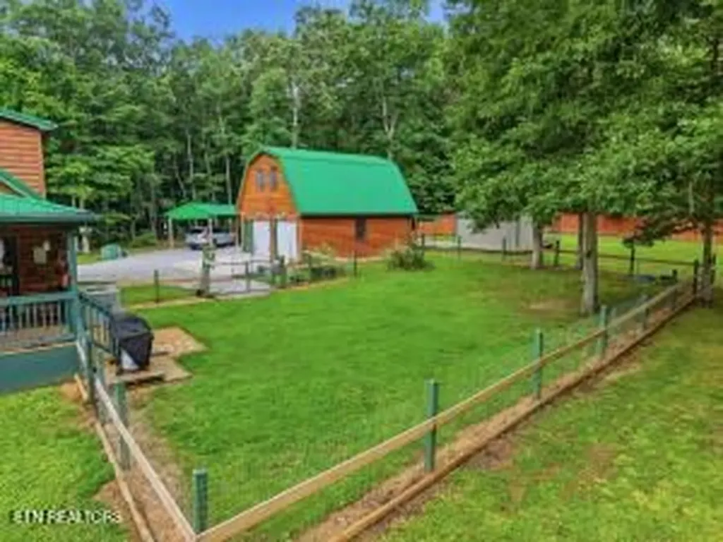 246 Cross Drive Monterey TN 38574
