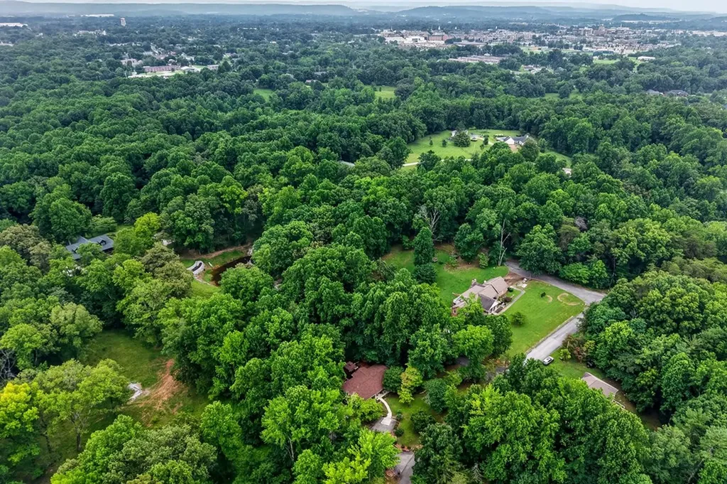 1545 Little John Lane Cookeville TN 38501