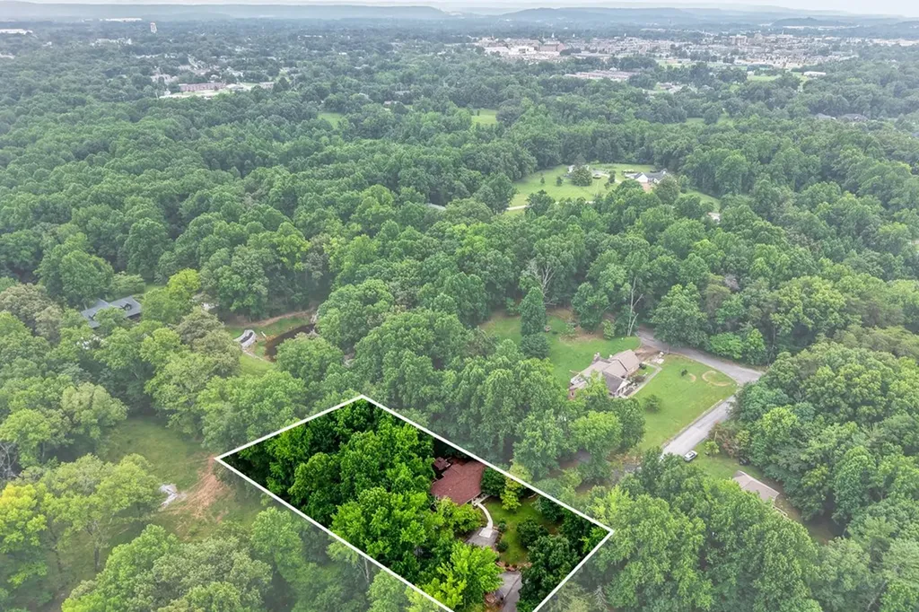 1545 Little John Lane Cookeville TN 38501