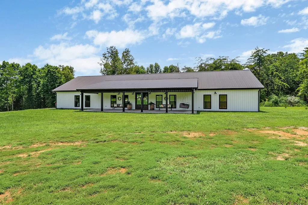 2175 N Lick Creek Road Byrdstown TN 38556