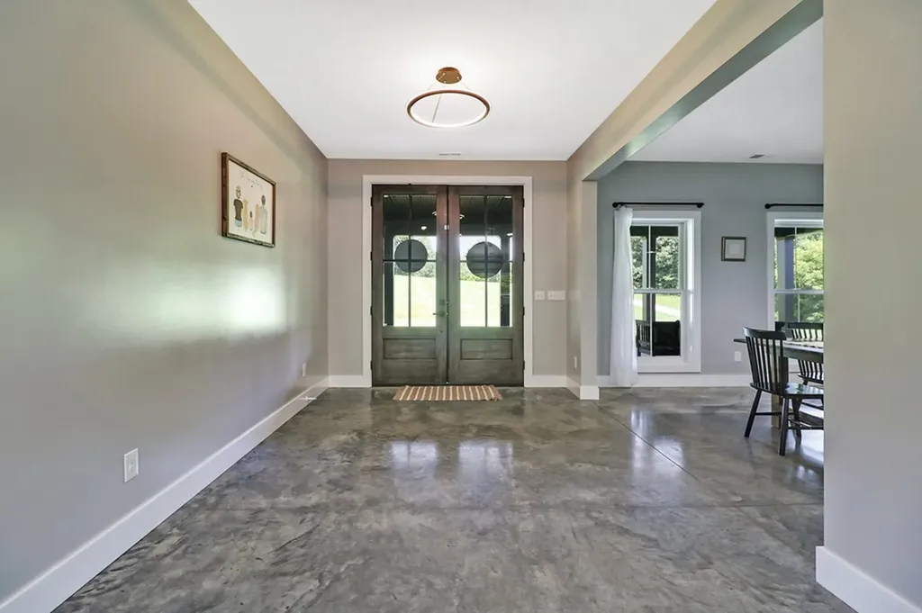 2175 N Lick Creek Road Byrdstown TN 38556