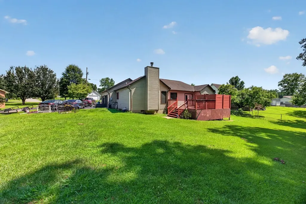 3669 N Riveroaks Drive Cookeville TN 38506
