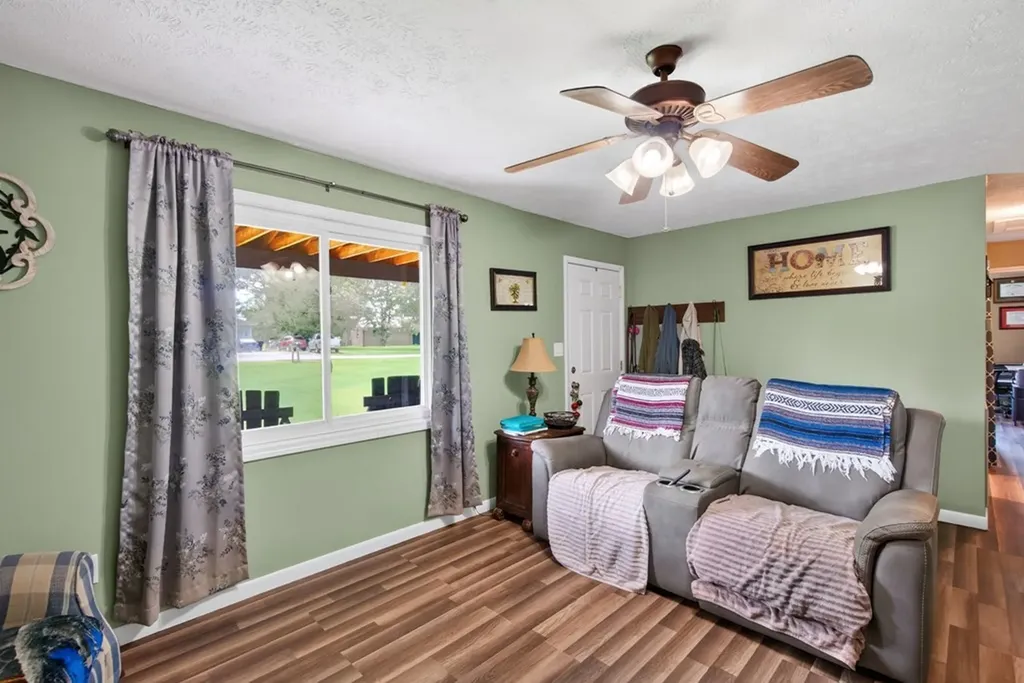 3690 Shady Oak Circle Cookeville TN 38501