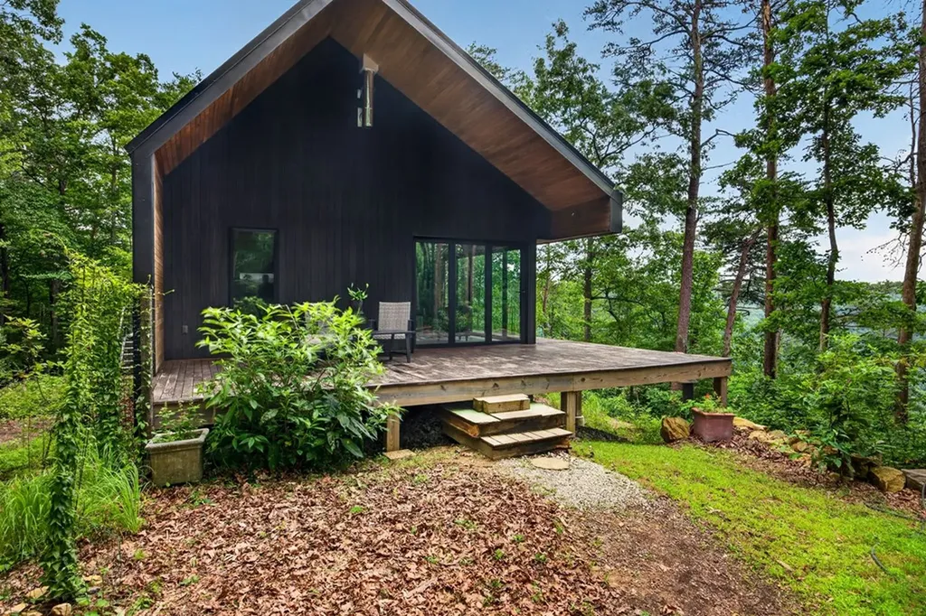 378 Parkside Lane Spencer TN 38585