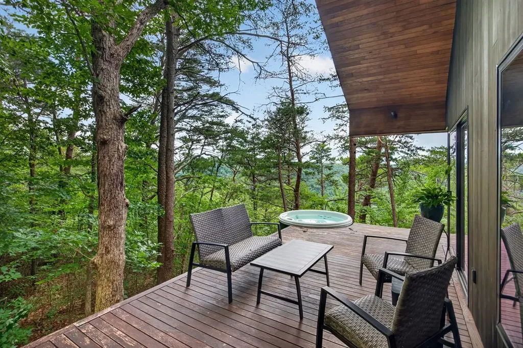 378 Parkside Lane Spencer TN 38585