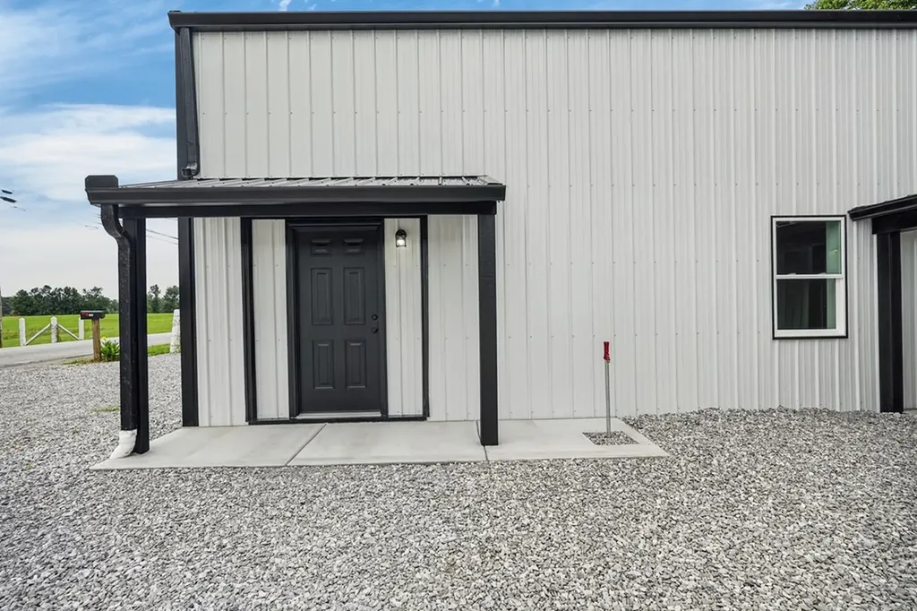 8515 Cookeville Boatdock Road Baxter TN 38544