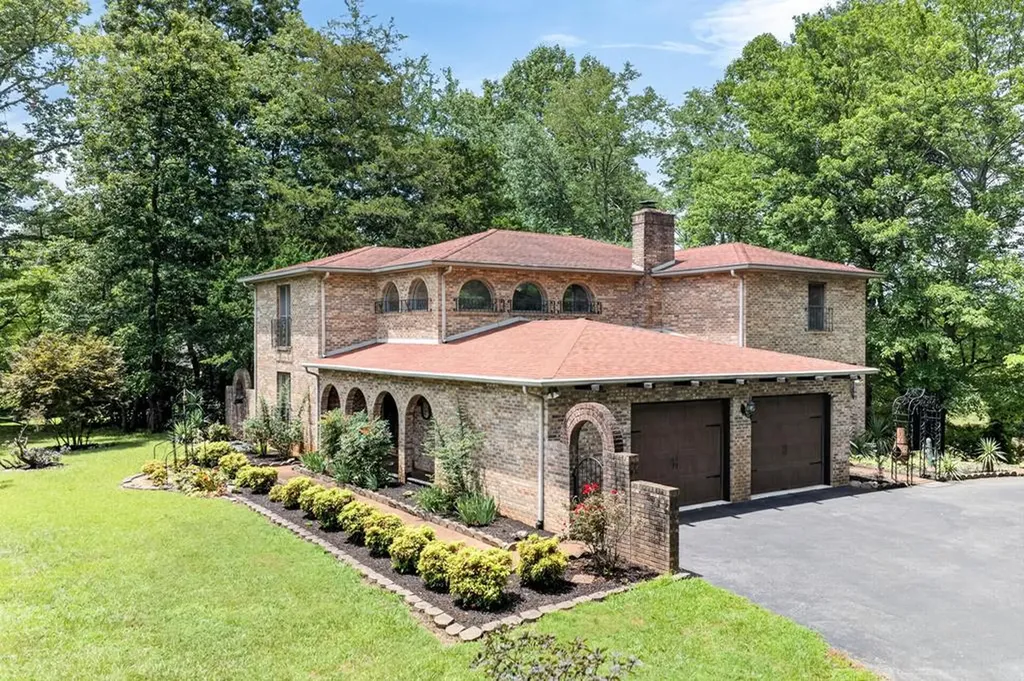 1738 Heathrow Drive Cookeville TN 38506