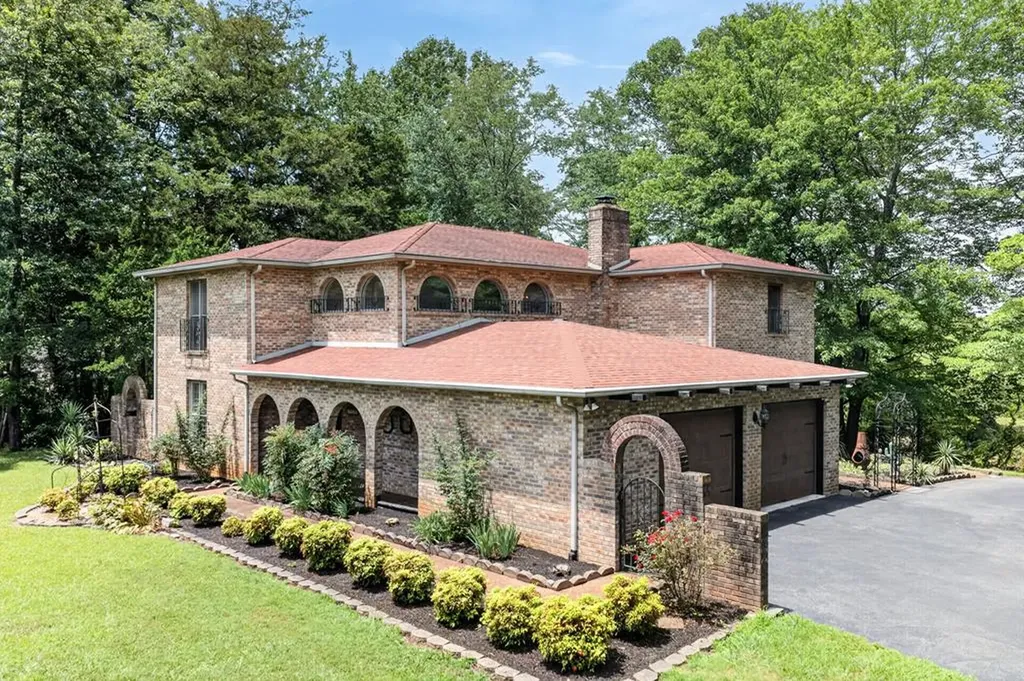1738 Heathrow Drive Cookeville TN 38506
